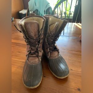 Women’s bean boots